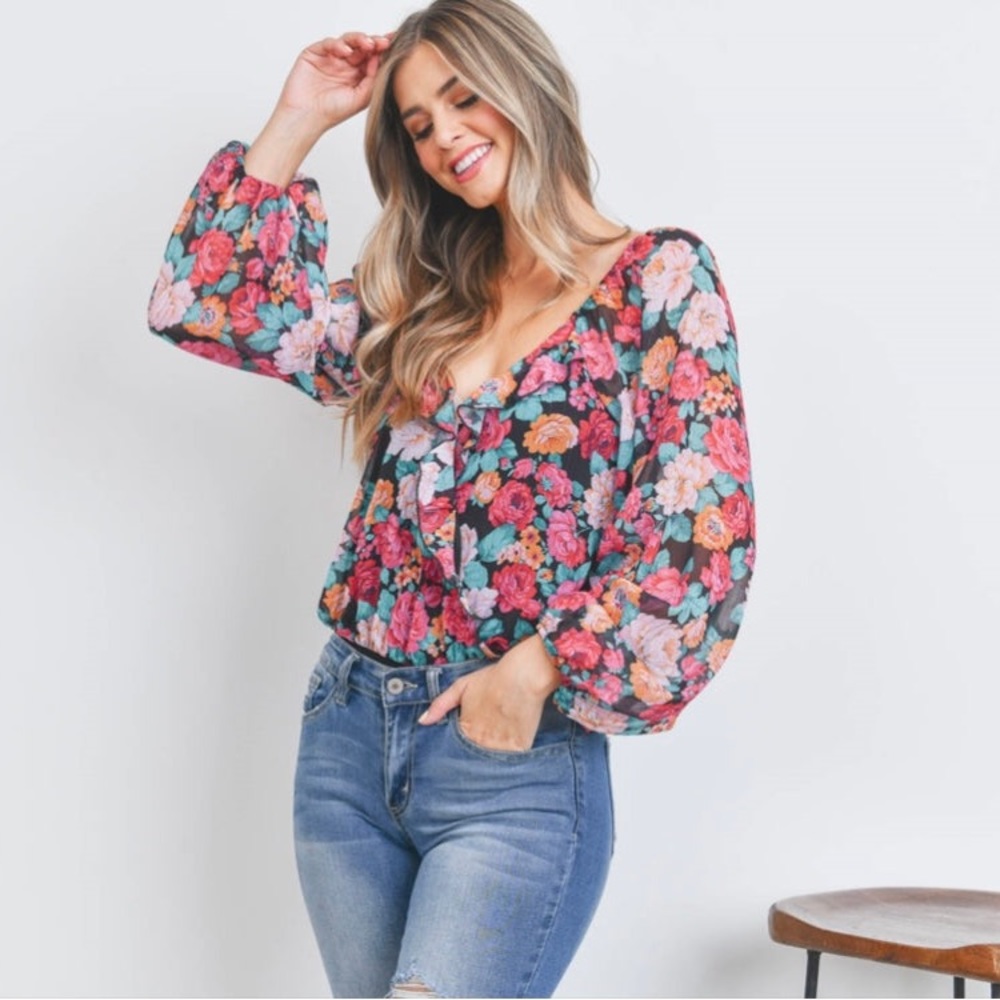 Peach Love California Size Large Floral Bodysuit